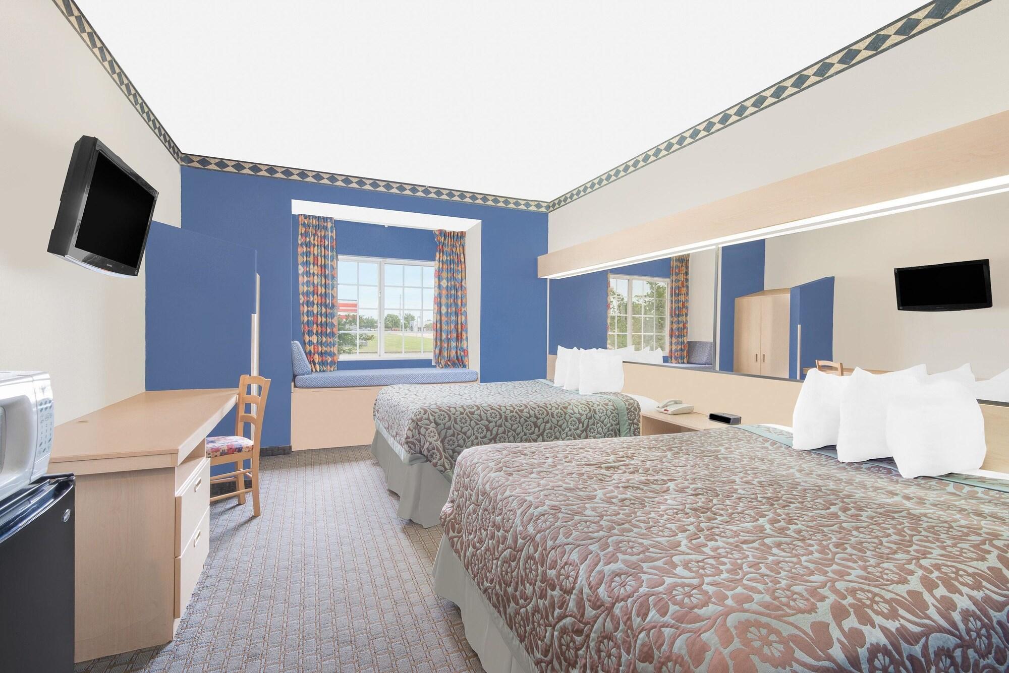 Days Inn & Suites By Wyndham Hutchinson Exterior foto